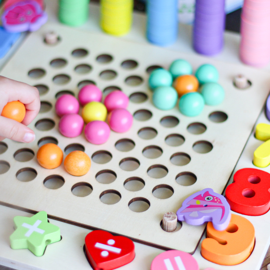 De Voordelen van Spelen met Educatief Speelgoed: Stimuleer de Ontwikkeling van je Kind